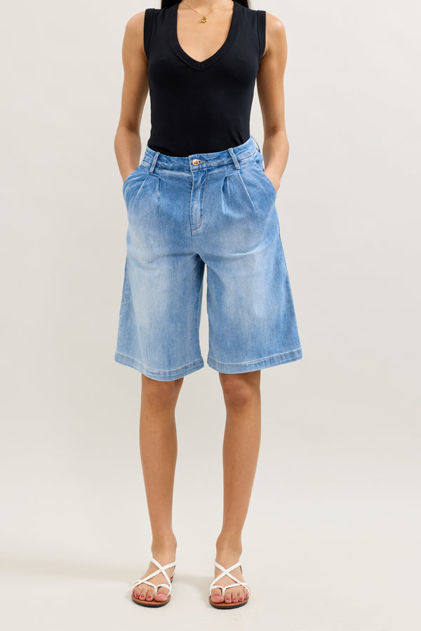 Color:Jean bleu clair, Bermuda Margaux Chino à Pinces - Vue 4 - Place du Jour
