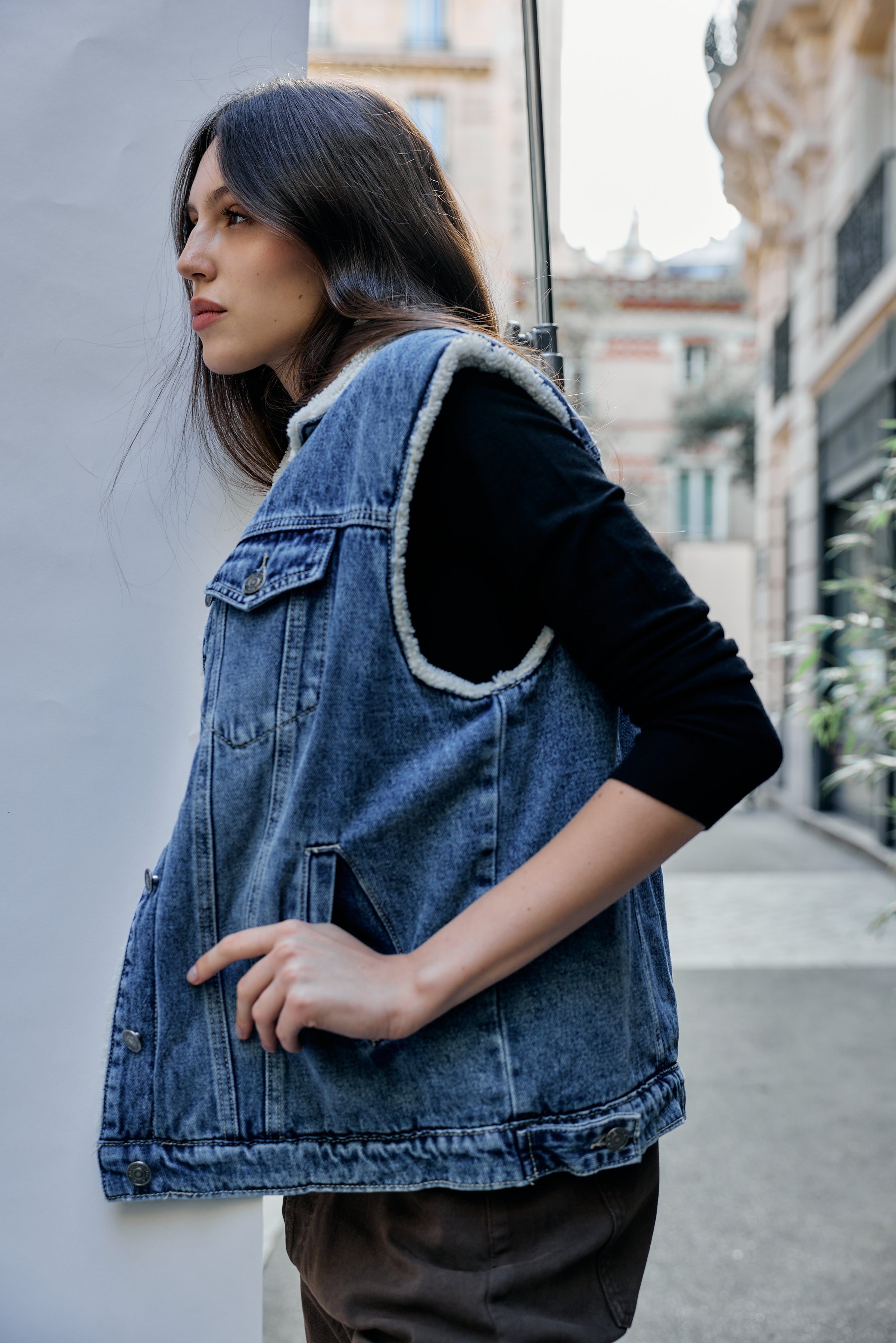 Jean bleu, Veste sans manches doublée moumoute - Veste femme - Place du jour Jean bleu, Veste sans manches doublée moumoute - Veste femme - Place du jour