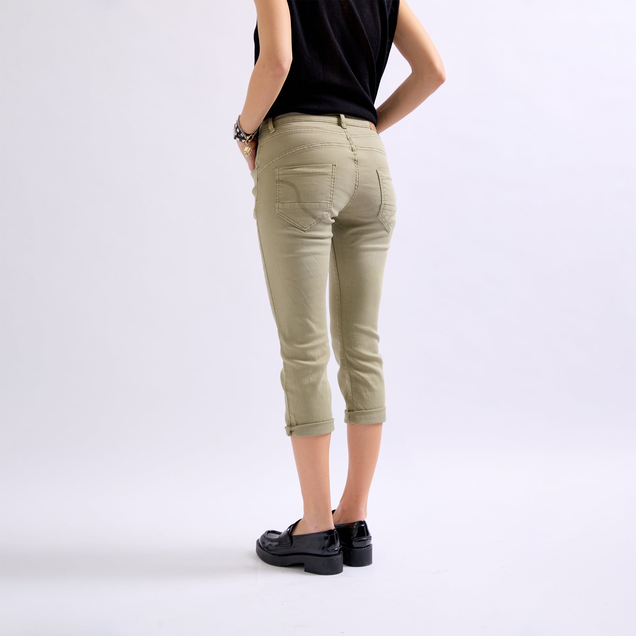 Kaki , Pantacourt en JoggJeans à Boutons - Pantacourt Femme - Place du jour Kaki , Pantacourt en JoggJeans à Boutons - Pantacourt Femme - Place du jour