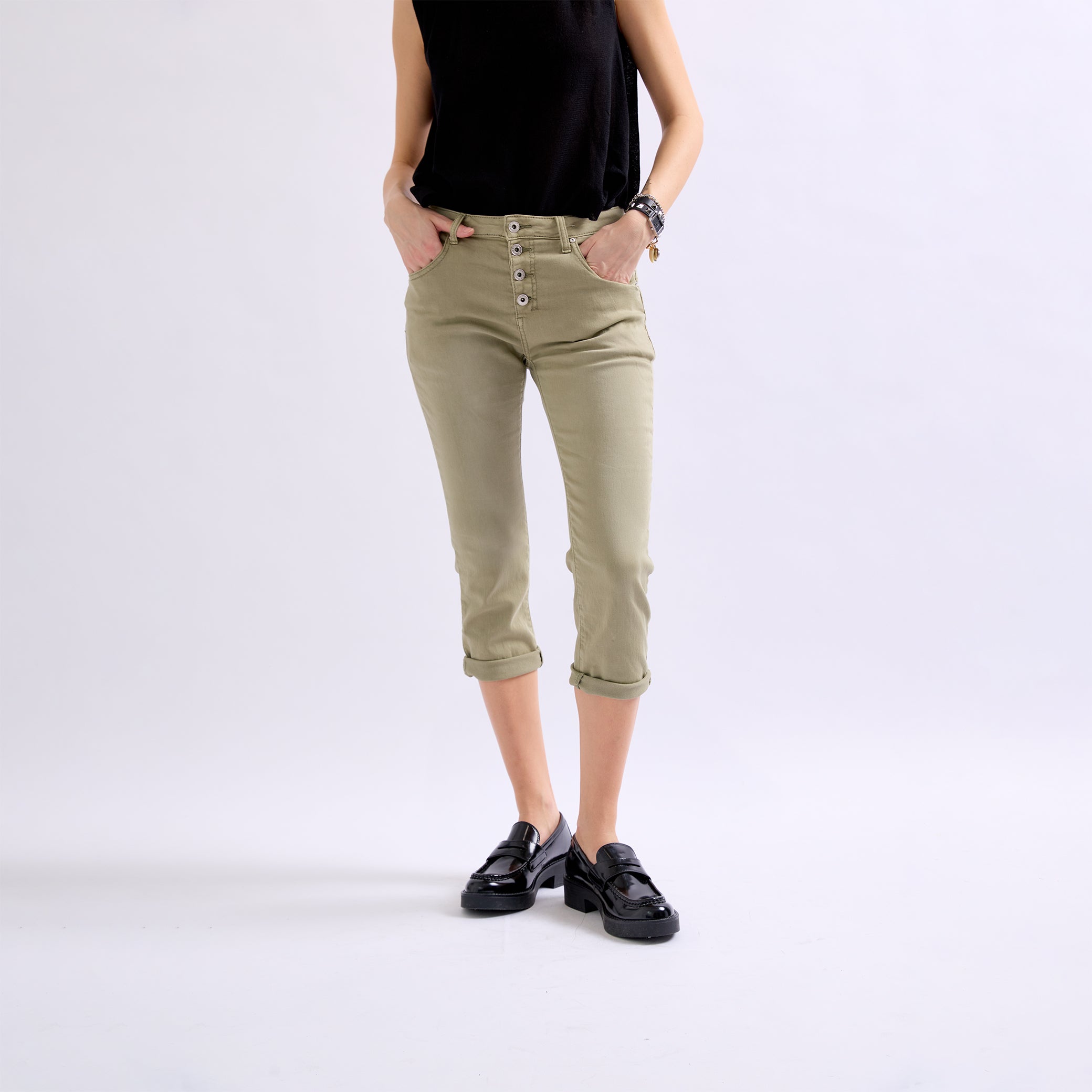 Kaki , Pantacourt en JoggJeans à Boutons - Pantacourt Femme - Place du jour Kaki , Pantacourt en JoggJeans à Boutons - Pantacourt Femme - Place du jour