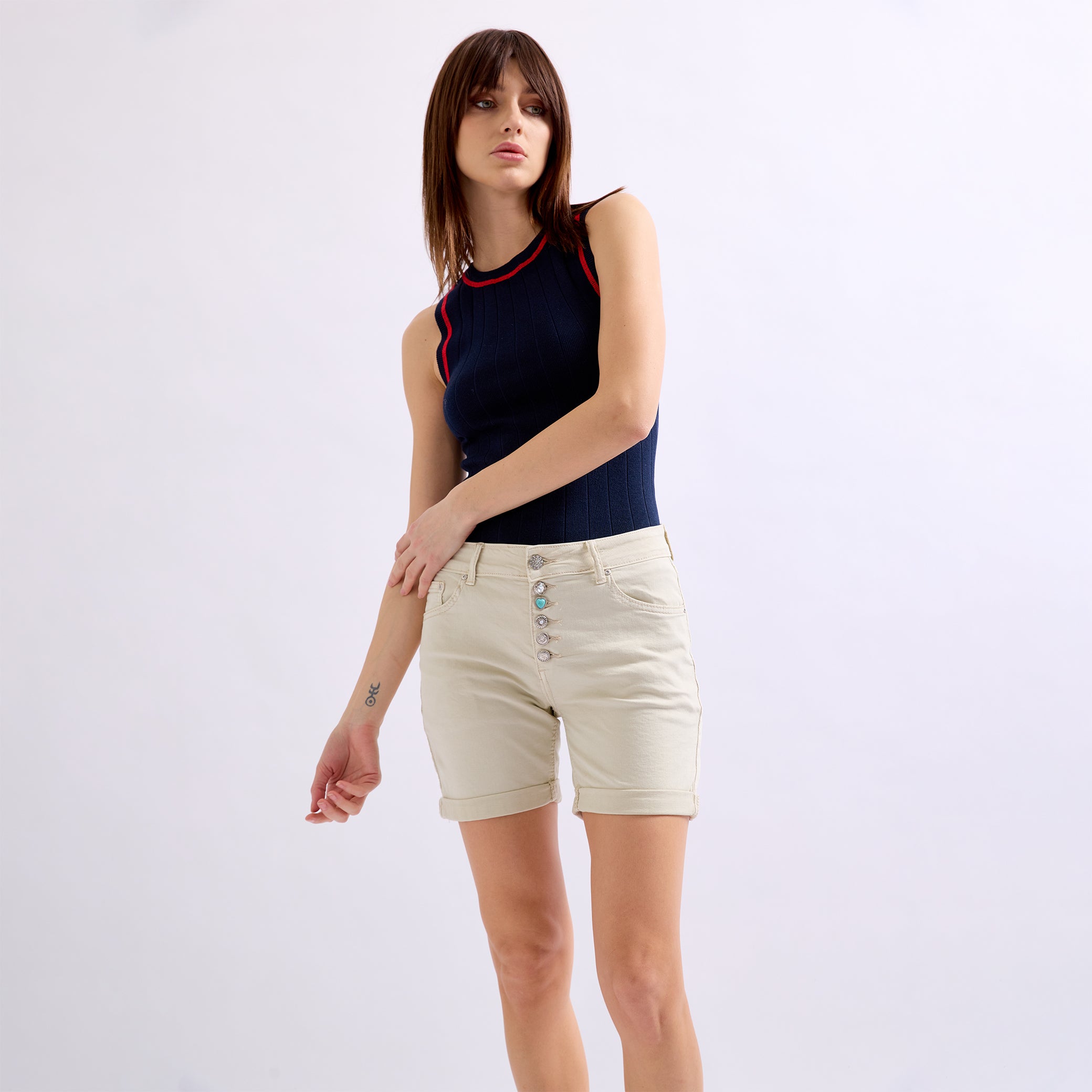 Short droit taille haute à boucle fantaisie - Camel