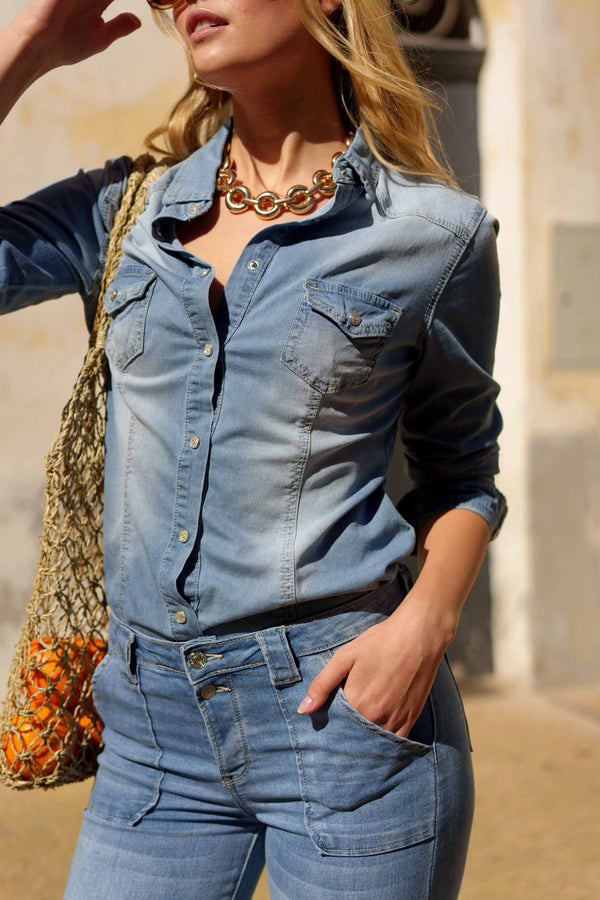 Color:Jean bleu clair,Chemise Luna Classique en Jeans Cintrée - Jean Femme - Place du Jour