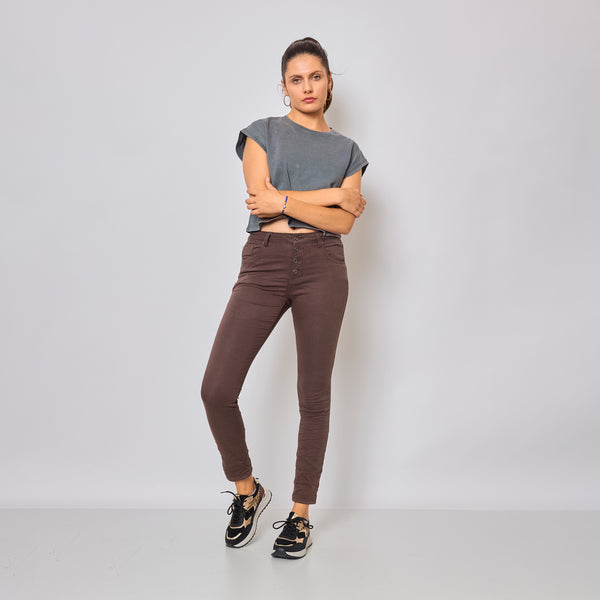 Color:Choco ,Classique Boyfriend Stretch en Joggjeans - Pantalon couleur femme - Place du jour