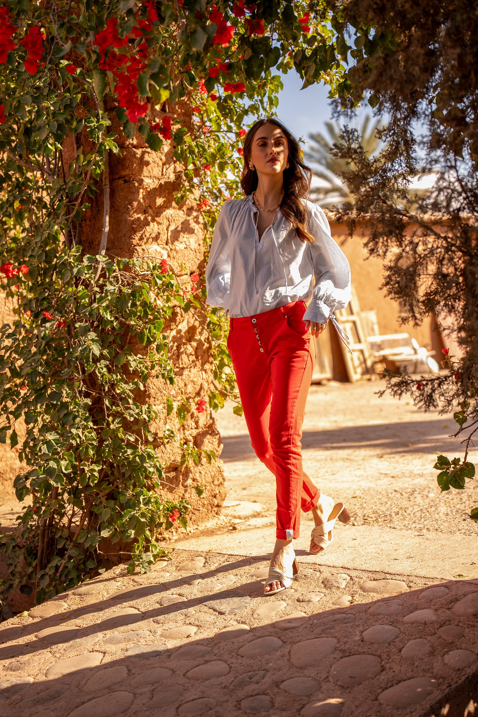 Rouge,Boyfriend avec Revers Blanc - Pantalon Couleurs Femme - Place du jour Rouge,Boyfriend avec Revers Blanc - Pantalon Couleurs Femme - Place du jour