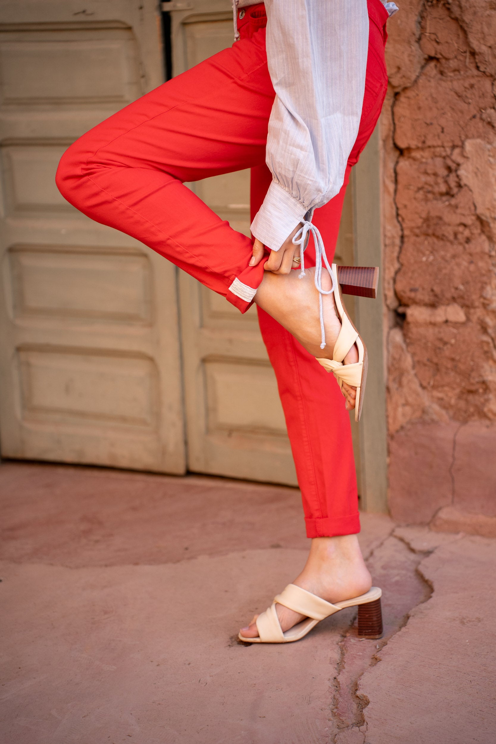 Rouge,Boyfriend avec Revers Blanc - Pantalon Couleurs Femme - Place du jour Rouge,Boyfriend avec Revers Blanc - Pantalon Couleurs Femme - Place du jour