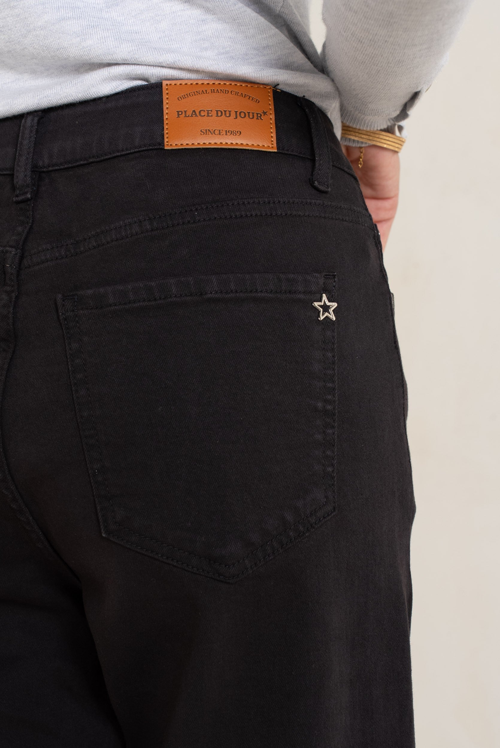 Noir,Pantalon coupe droite ourlet marqué - Jean femme - Place du jour Noir,Pantalon coupe droite ourlet marqué - Jean femme - Place du jour