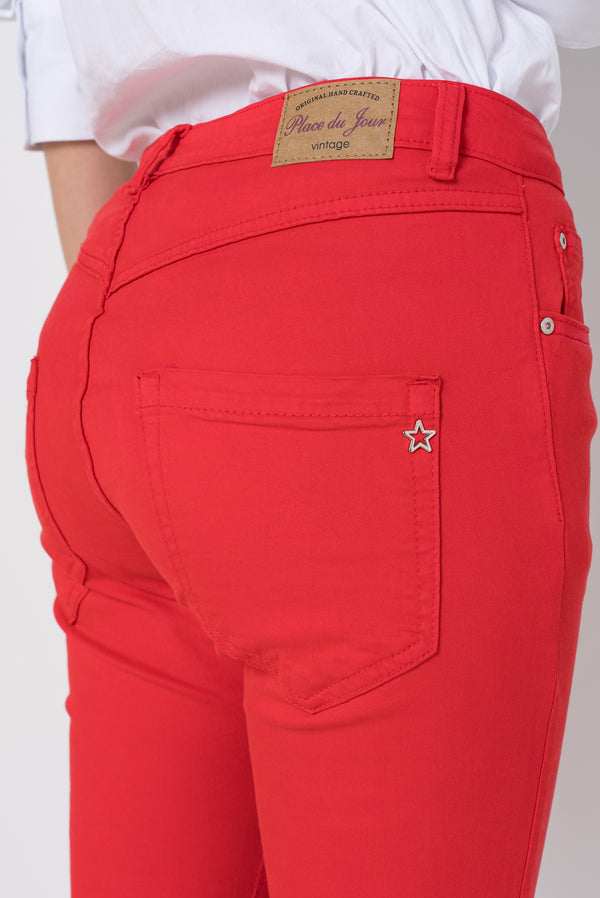 Color:Rouge ,Boyfriend avec boutons fantaisies - Pantalon Couleurs Femme - Place du jour