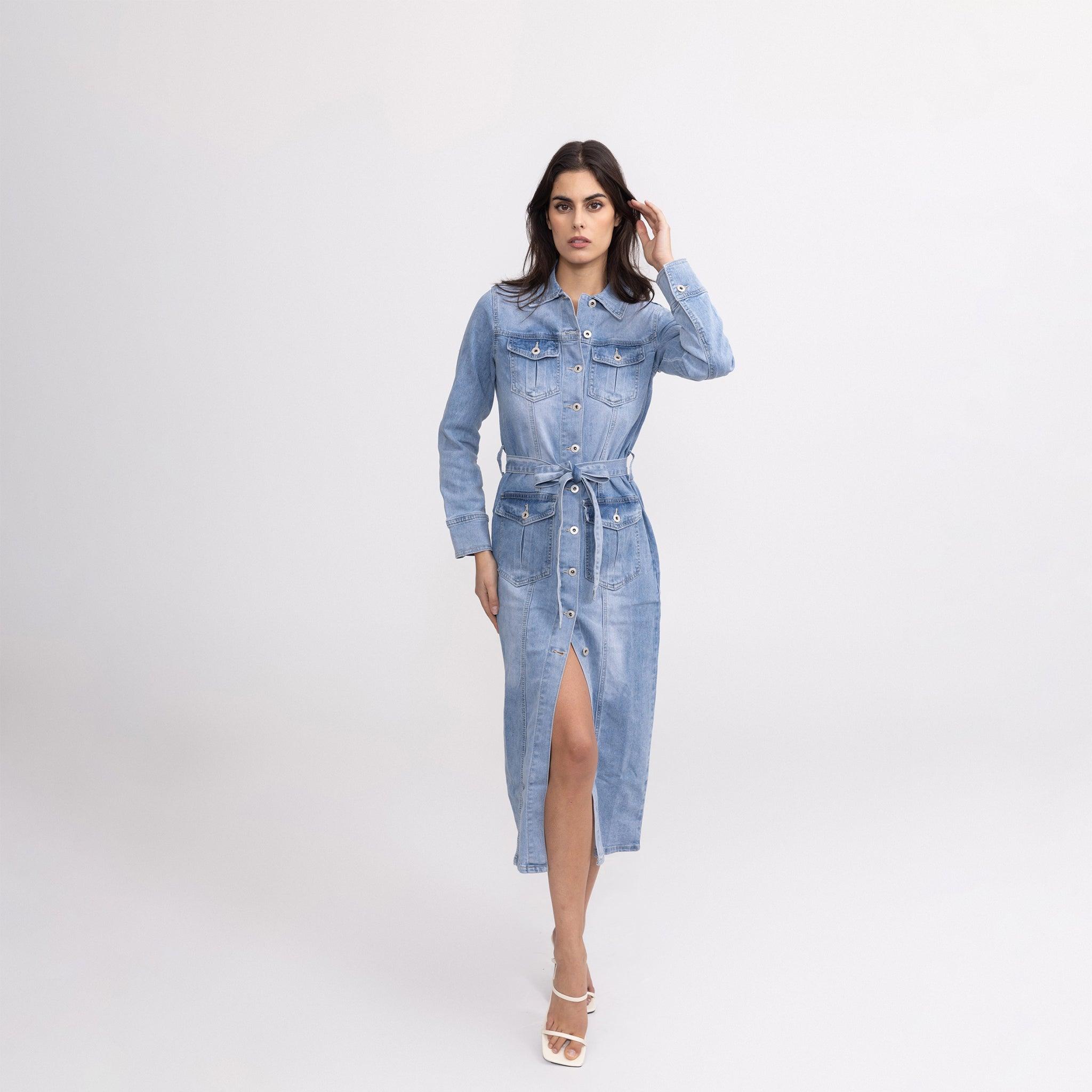 Jean bleu clair, Robe en jeans longue - fendue - Jean Femme - Place du jour Jean bleu clair, Robe en jeans longue - fendue - Jean Femme - Place du jour