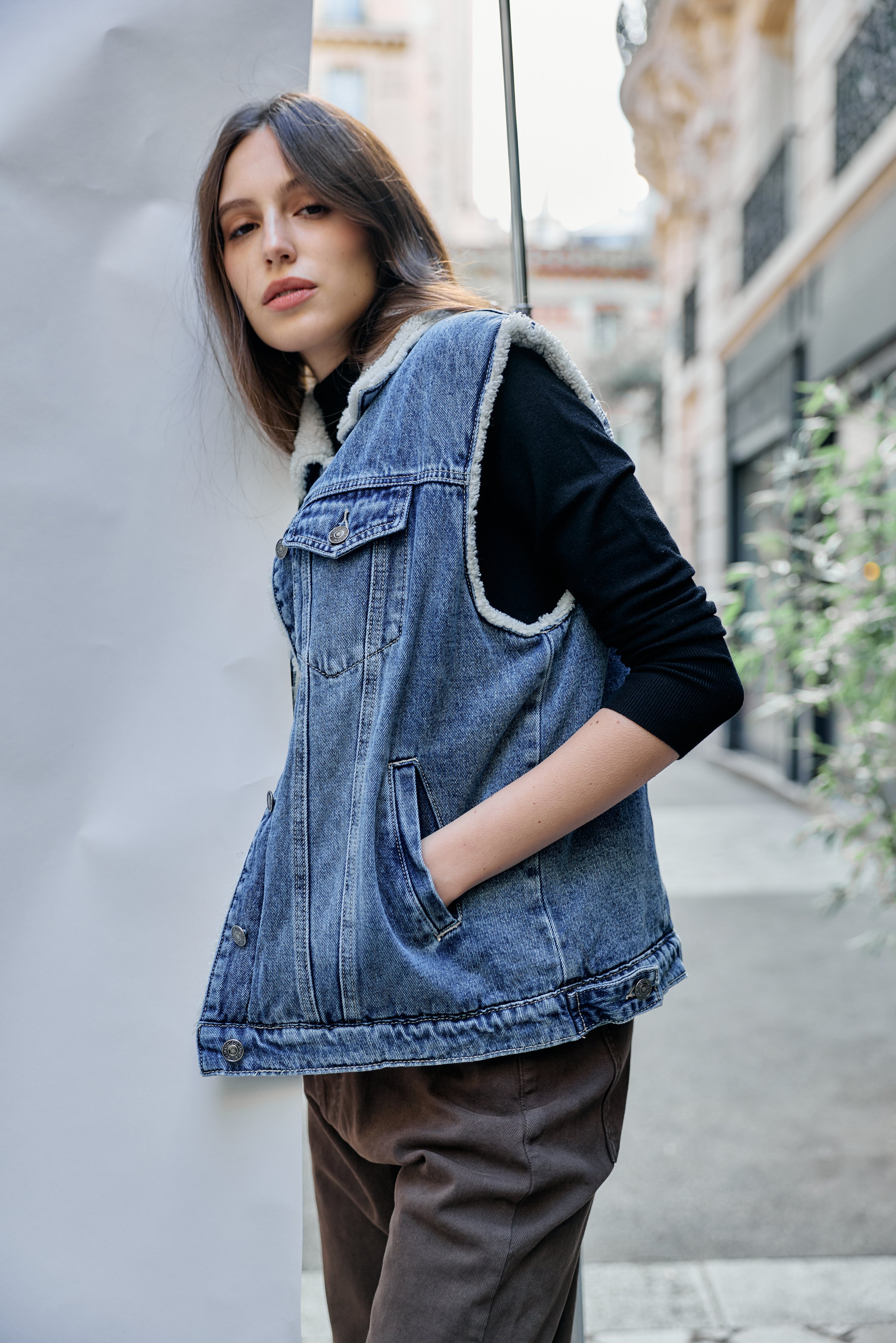 Jean bleu, Veste sans manches doublée moumoute - Veste femme - Place du jour