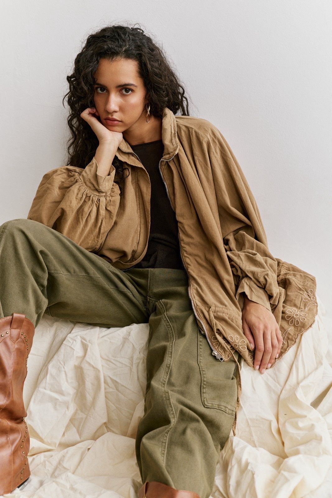 Taupe, Blouson Oversize Velours Broderie Anglaise - Vue 1 - Place du Jour