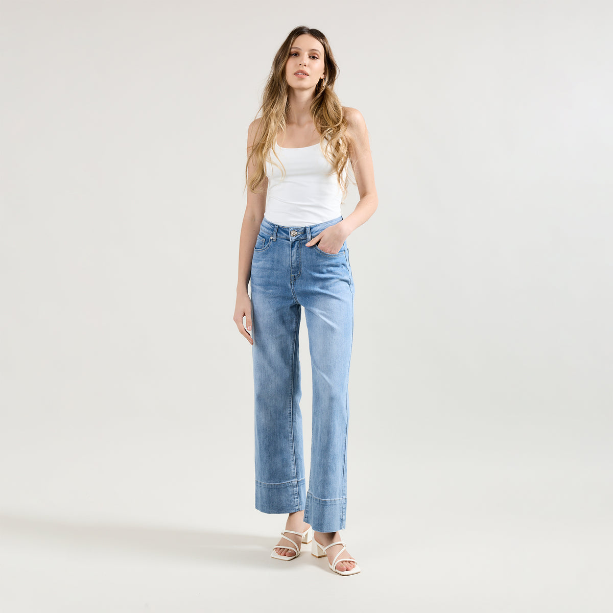 Jean bleu clair,Pantalon coupe droite ourlet marqué - Jean femme - Place du jour