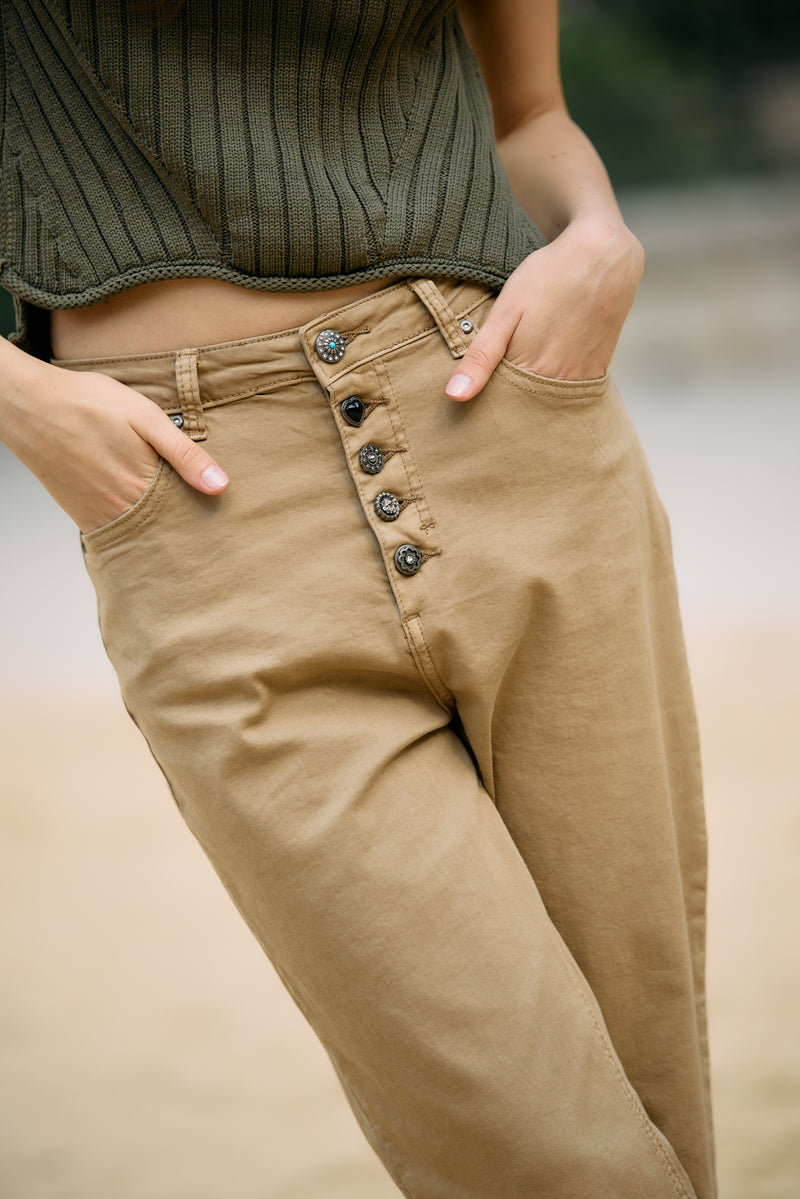 Pantalon Droit Boutons Fantaisie