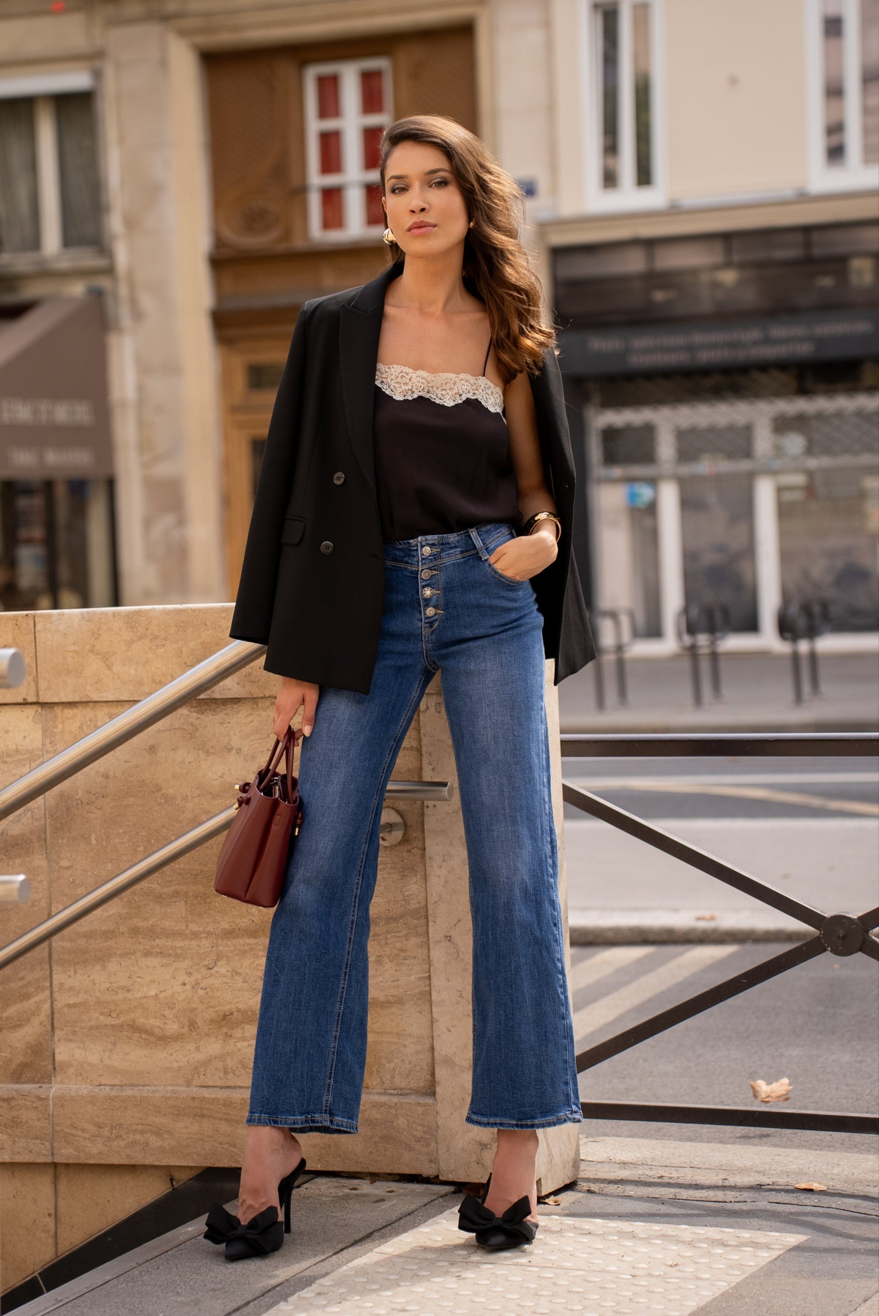 Jean bleu fonce,Jean coupe droite avec boutons fantaisies - Jean femme - Place du jour