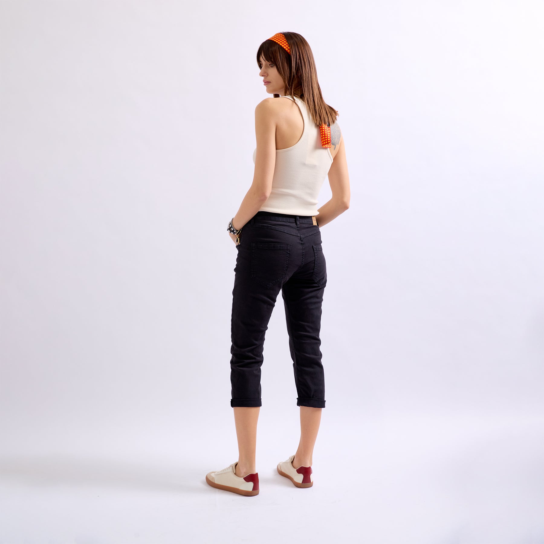 Noir, Pantacourt couleurs place du jour boutons fantaisies