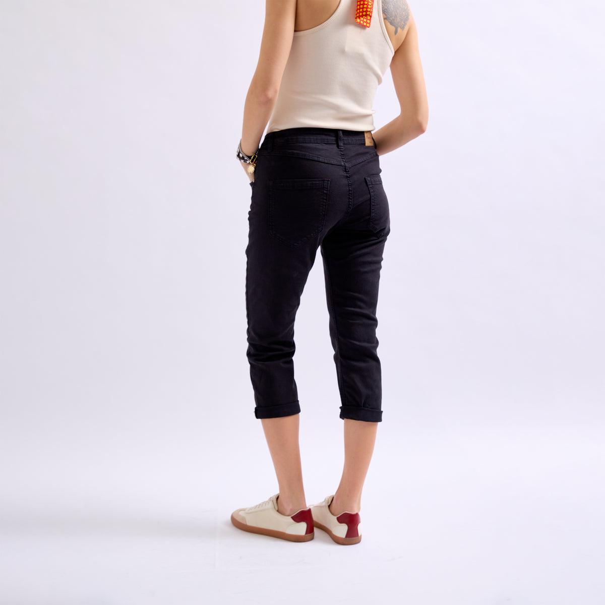 Noir, Pantacourt couleurs place du jour boutons fantaisies