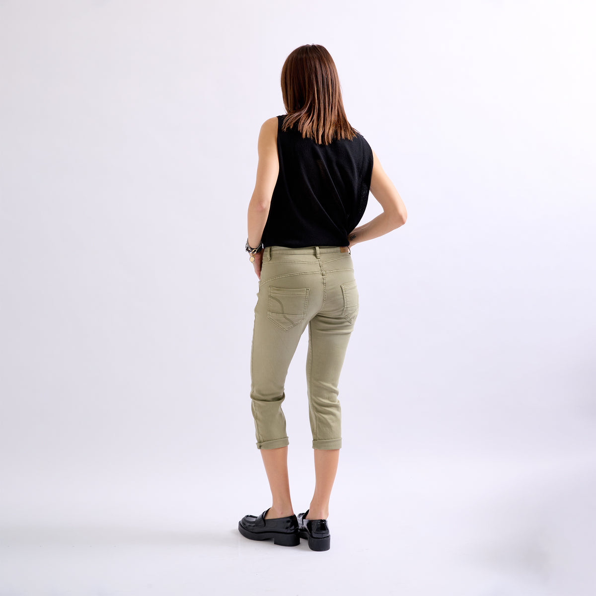 Kaki , Pantacourt en JoggJeans à Boutons - Pantacourt Femme - Place du jour