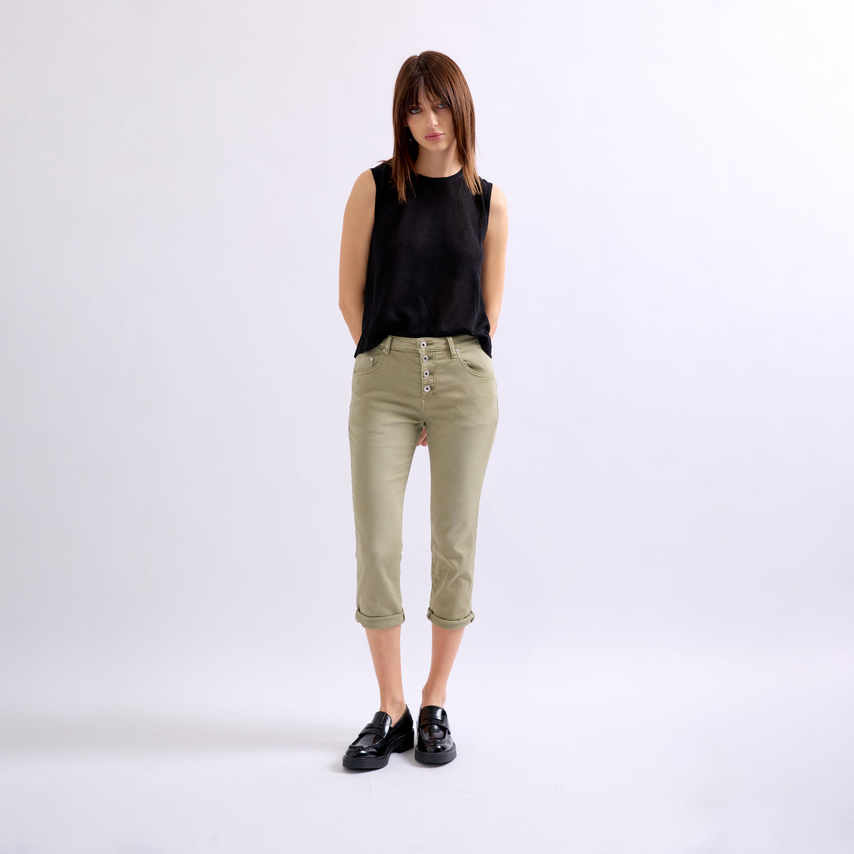 Kaki , Pantacourt en JoggJeans à Boutons - Pantacourt Femme - Place du jour