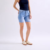 Jean bleu clair, Short taille haute boutons fantaisies place du jour