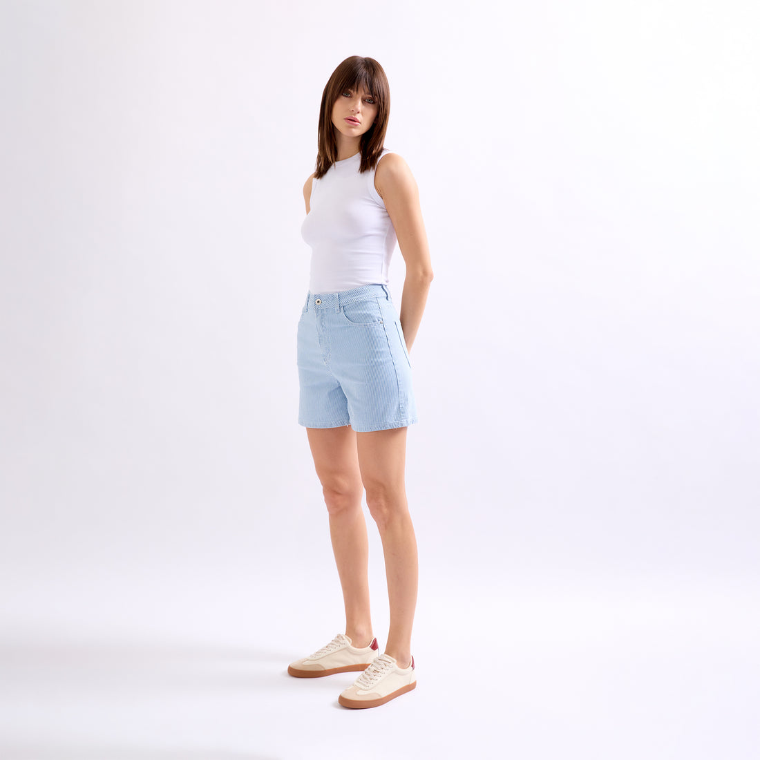 Short rayé bleu ciel