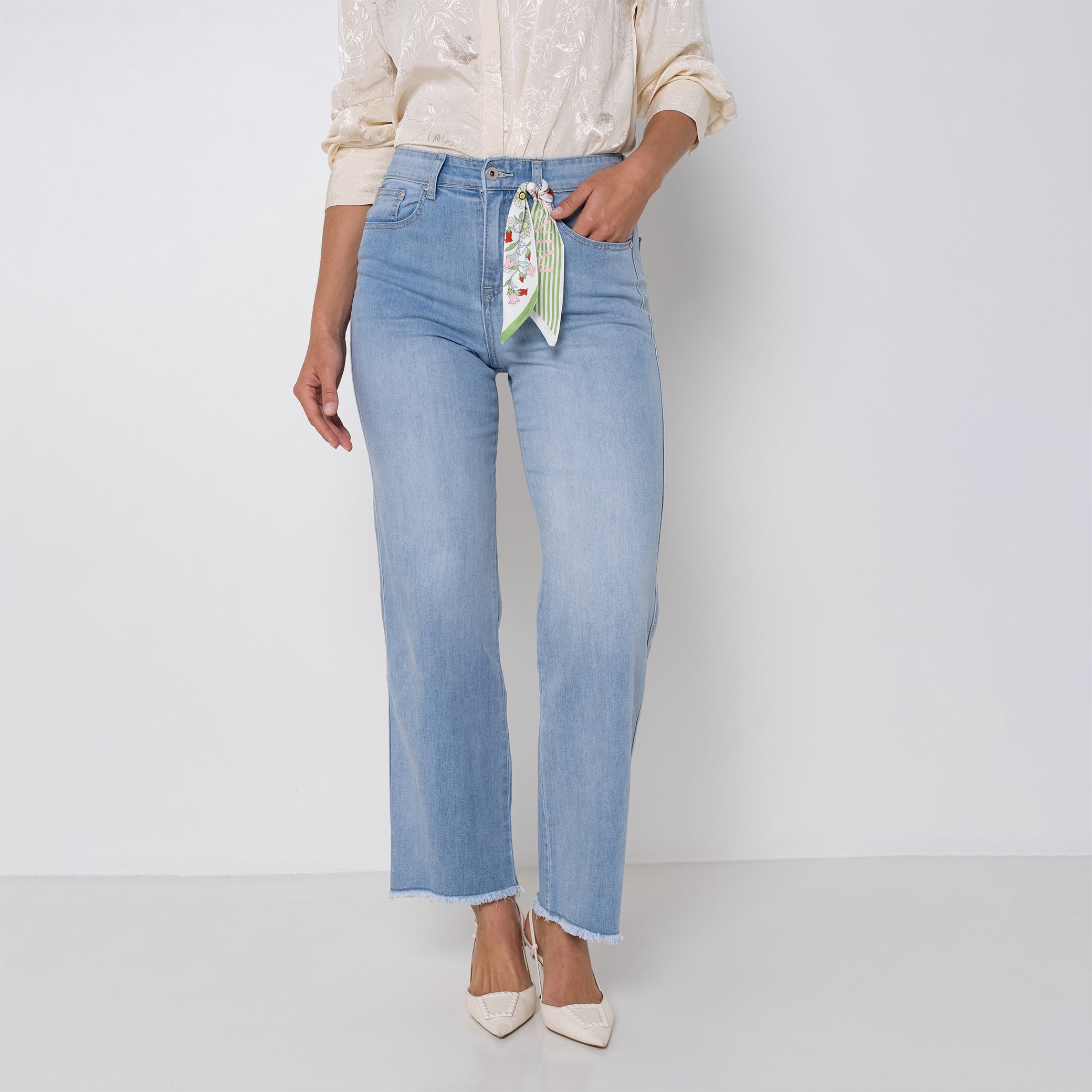 Jean bleu clair,Jean coupe droite bas frangé foulard - Jean femme - Place du jour