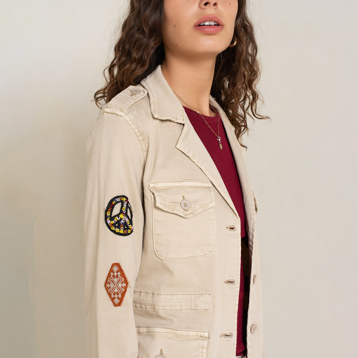 Beige fonce ,Veste Saharienne Patch Peace & Love - Veste Femme - Place du jour