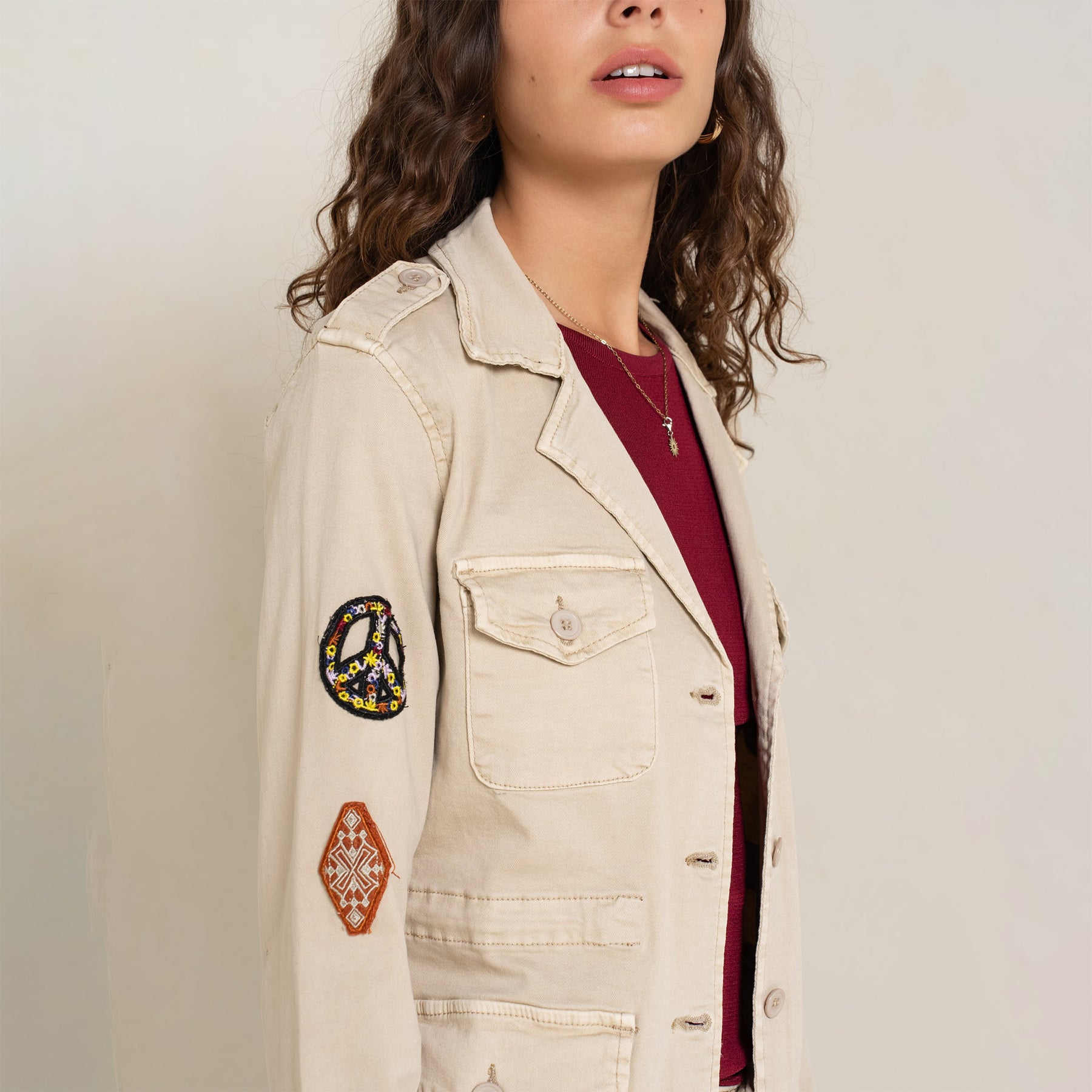 Beige fonce ,Veste Saharienne Patch Peace & Love - Veste Femme - Place du jour